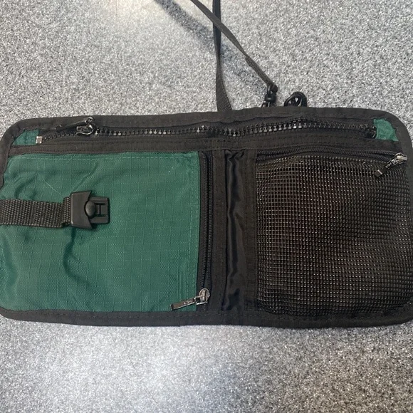 Eddie Bauer Forest Green and Black Mini Bag-crossover - Picture 5 of 8